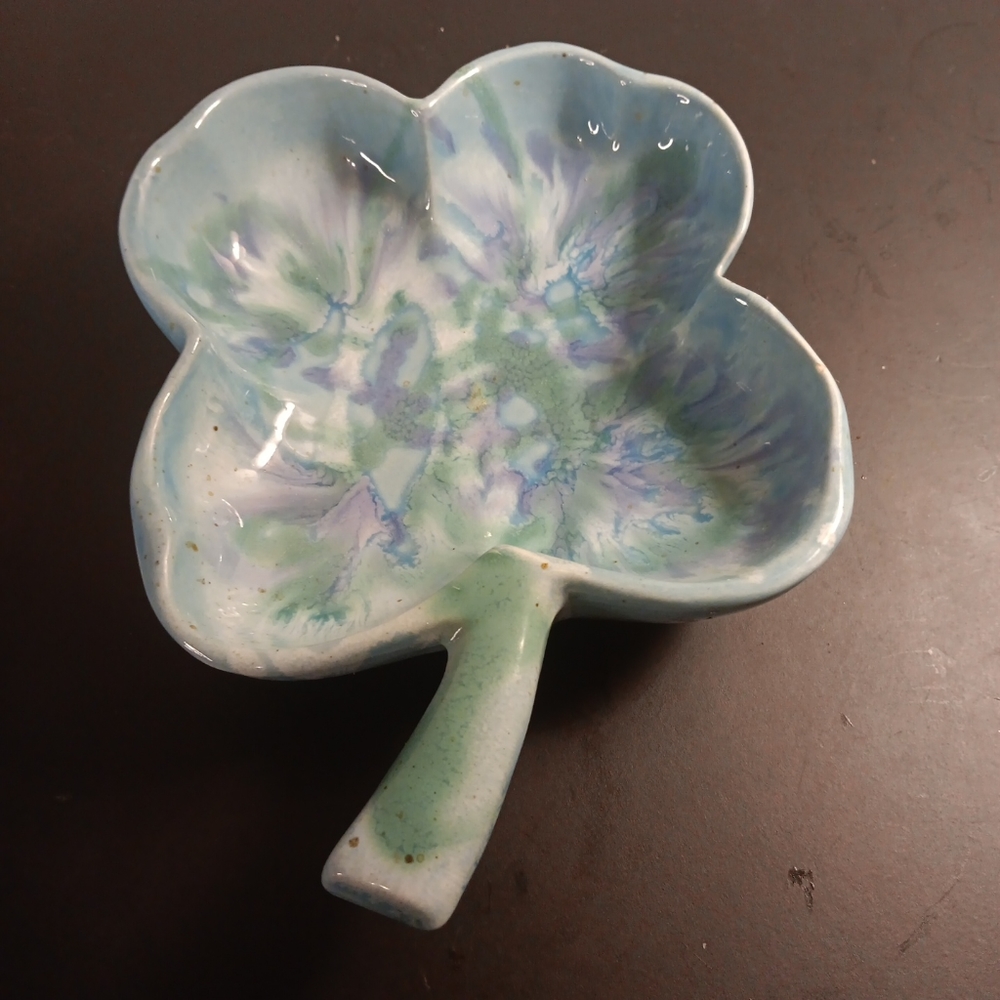 GORGEOUS NEW Marked Dryden Art Studio Pottery 9" Glazed Leaf Bowl.
